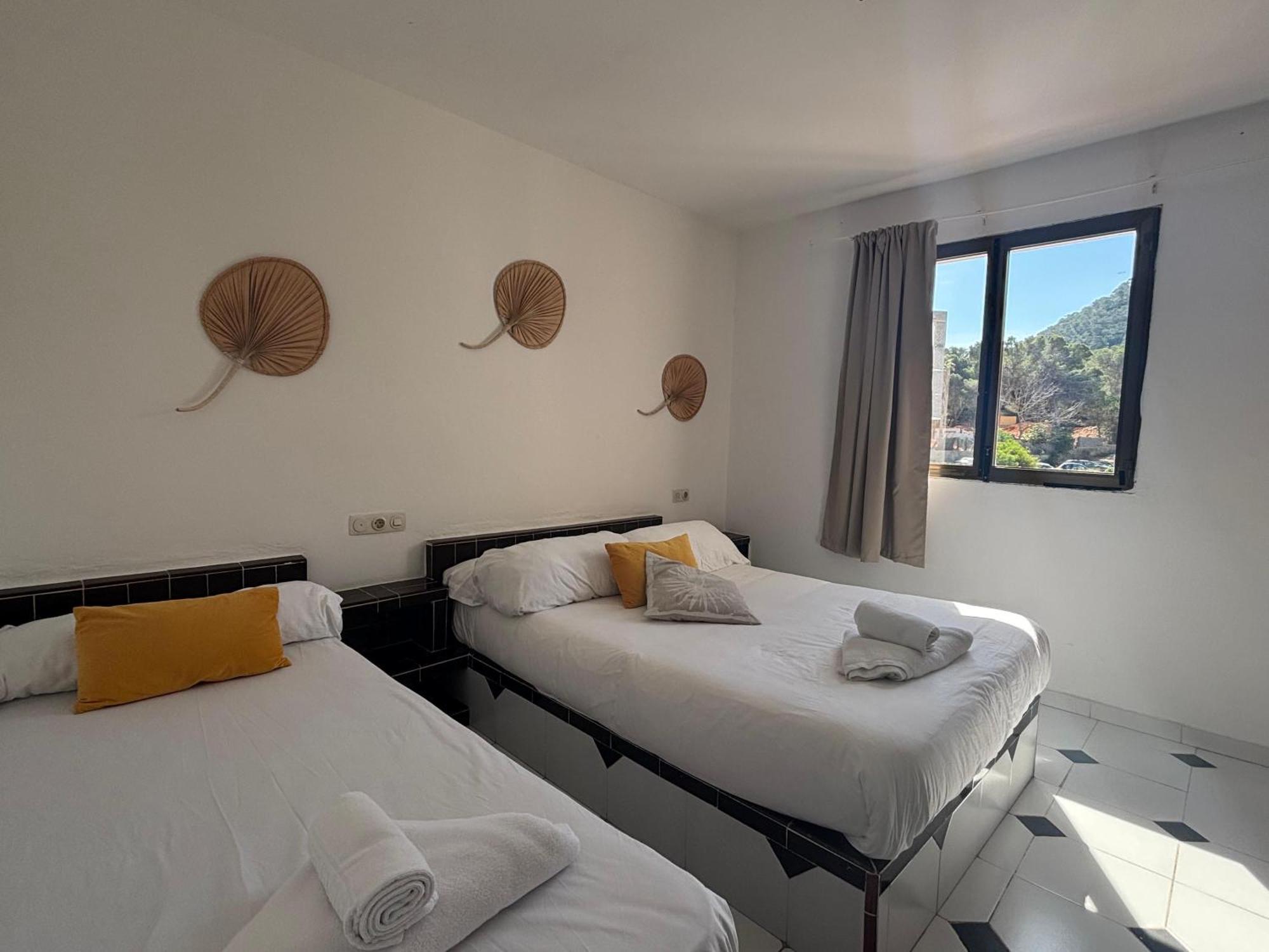Es Grop Apartamentos Portinatx Ngoại thất bức ảnh