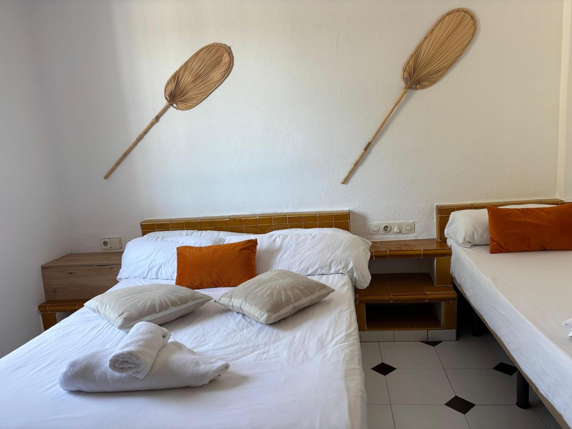 Es Grop Apartamentos Portinatx Ngoại thất bức ảnh