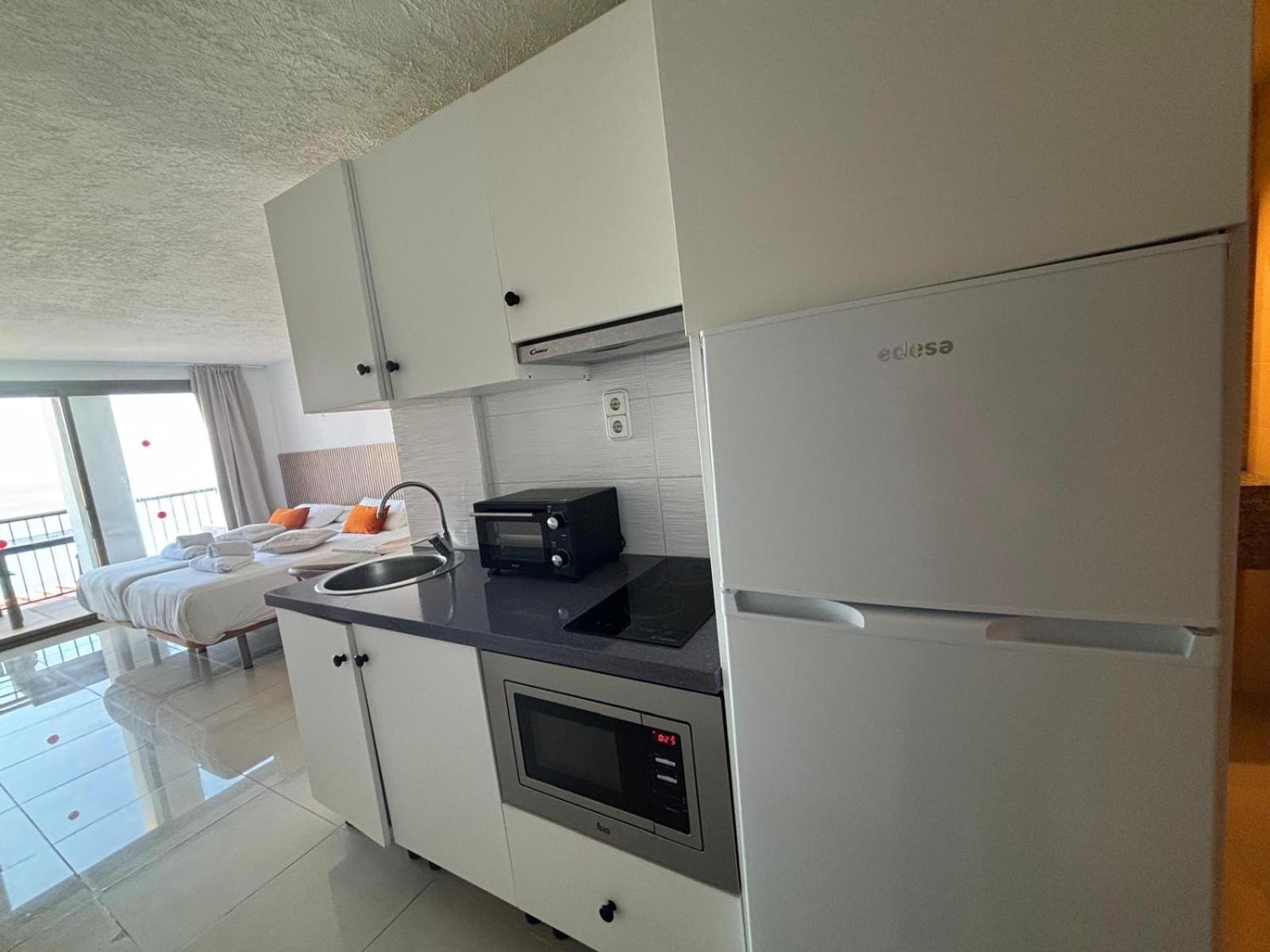 Es Grop Apartamentos Portinatx Ngoại thất bức ảnh